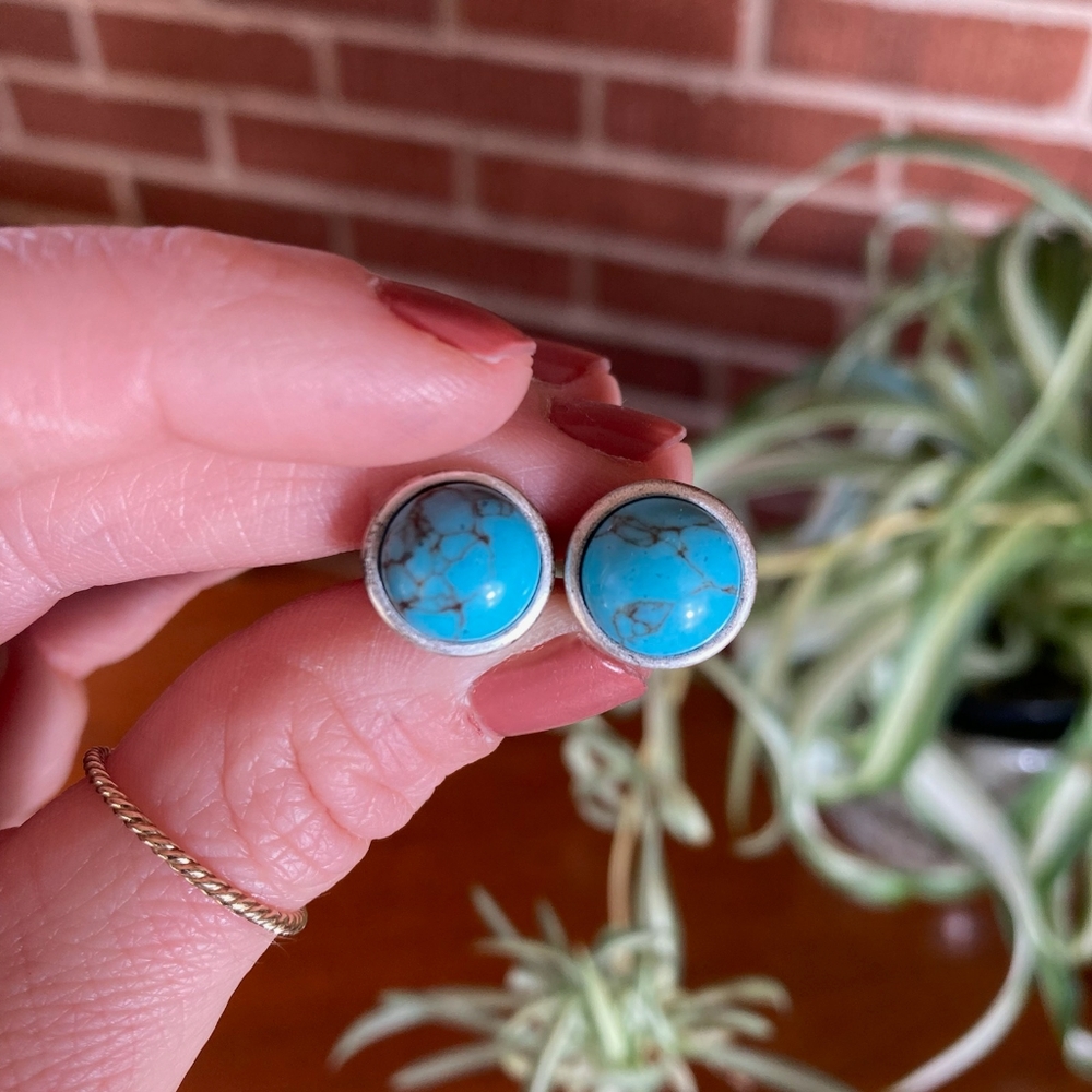 Kenneth Cole Silver-toned Turquoise-colored Stud Earrings